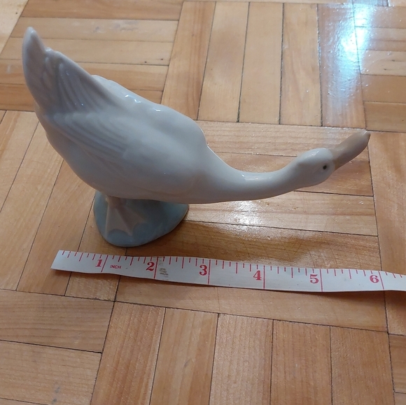 NAO Llandro porcelain long neck duck - Picture 5 of 5